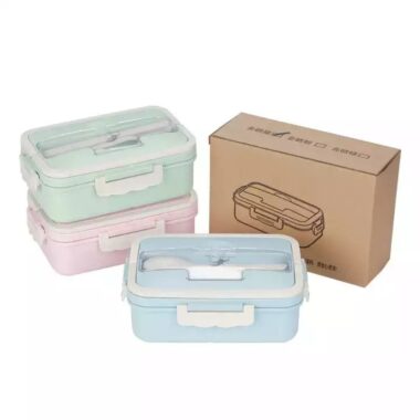 microwavable plastic lunch box with cutlery