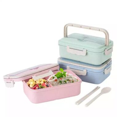microwavable plastic lunch box with cutlery