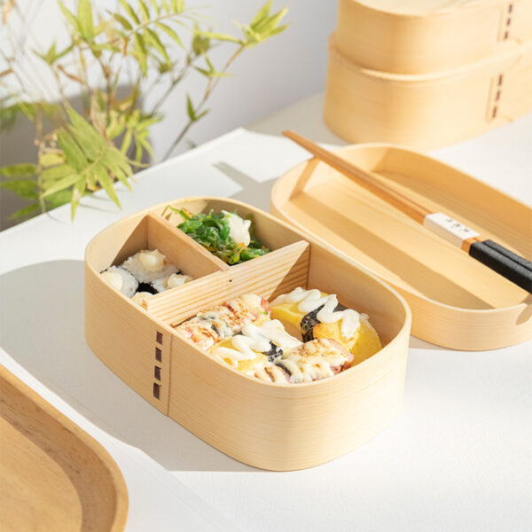 r wooden bento lunch box with partition
