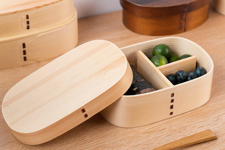 Custom Eco Friendly Wooden Lunch Box with Dividers Microwave Safe Bento (3) bamboo wooden divided lunch box