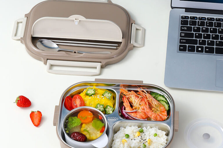 Custom Wholesale 1500ml Stainless Steel Lunch Boxes with 4 Compartments (5) 1500ml stainless steel lunch box