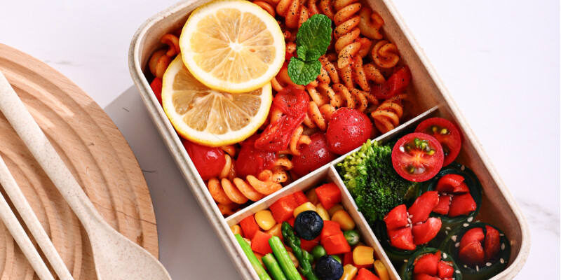 Original Factory Eco-friendly Plastic Bento Lunch Boxes with Free Cutlery (2) Eco-friendly plastic bento lunch box