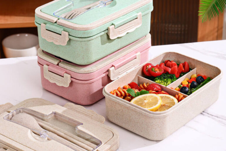 Original Factory Eco-friendly Plastic Bento Lunch Boxes with Free Cutlery (6) Eco-friendly plastic bento lunch box